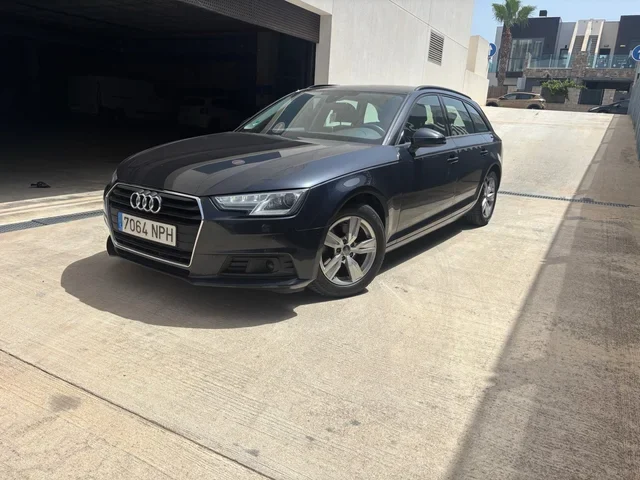 AUDI A4 Avant 2.0 TDI ultra S tron