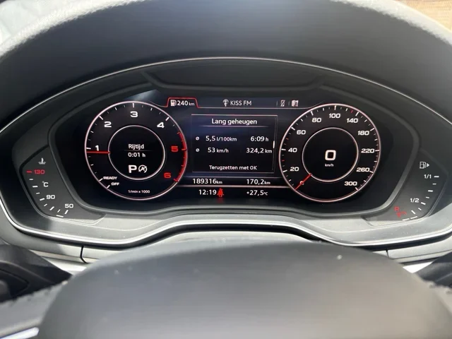 AUDI A4 Avant 2.0 TDI ultra S tron